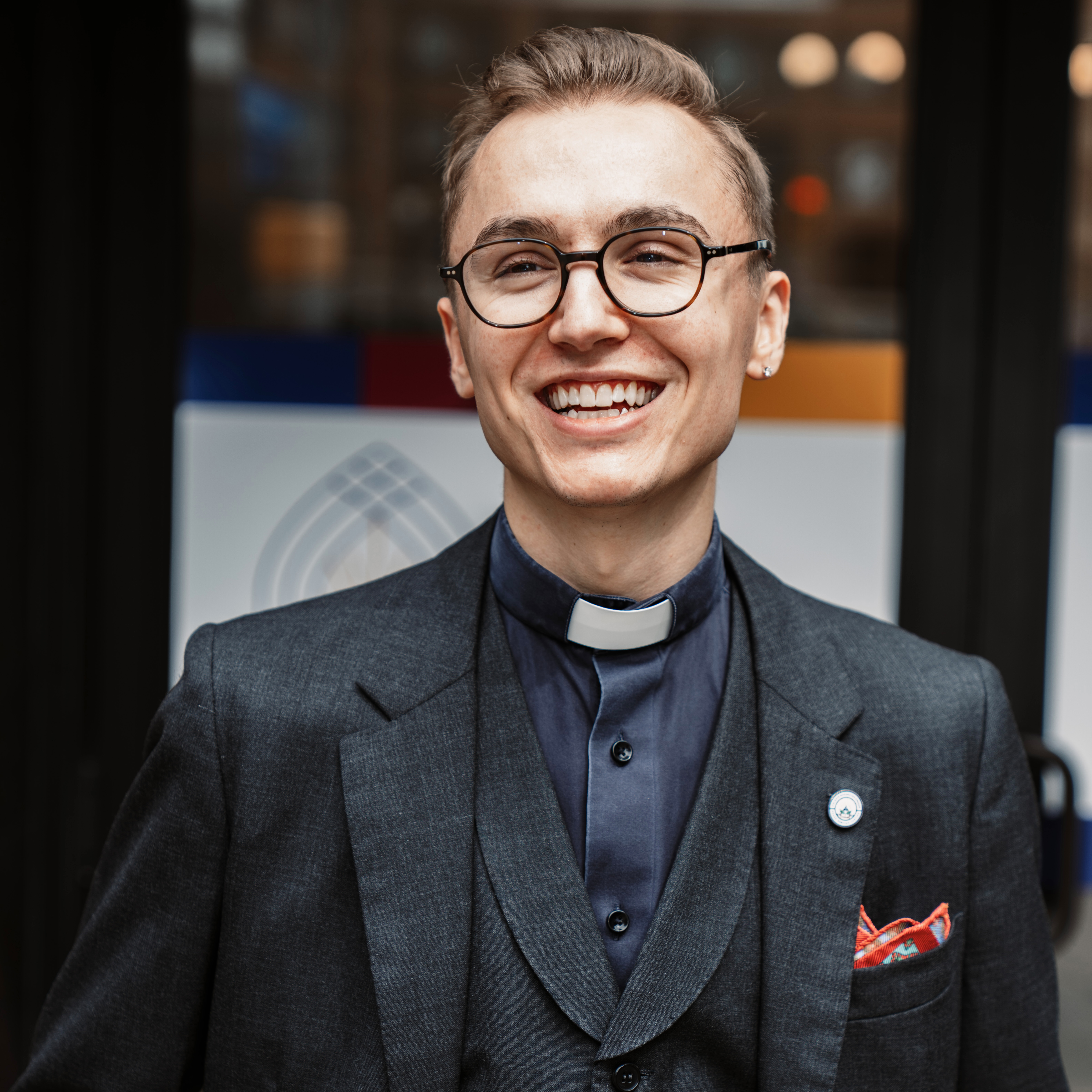 Virtual Teaching in Incarnational Ways: A Queer Proposal