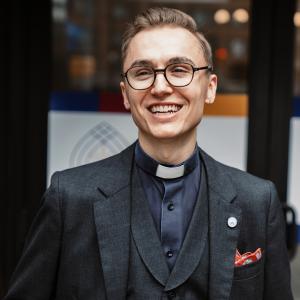 Virtual Teaching in Incarnational Ways: A Queer Proposal